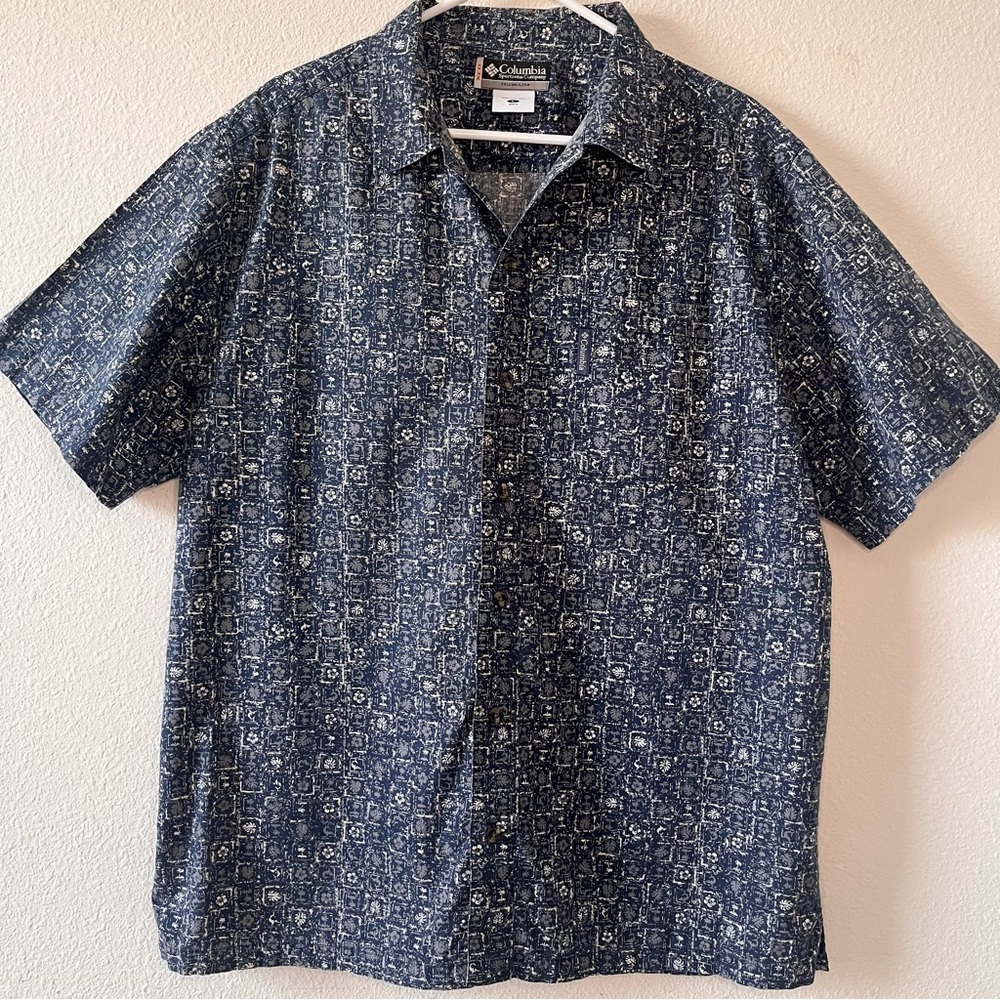 Men’s Columbia shirt